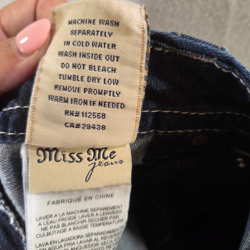 Miss Me Mid Rise Easy Bootcut Jeans Dark Wash Embroidered Size 29 Y2K 2000s Boho - Picture 6 of 8